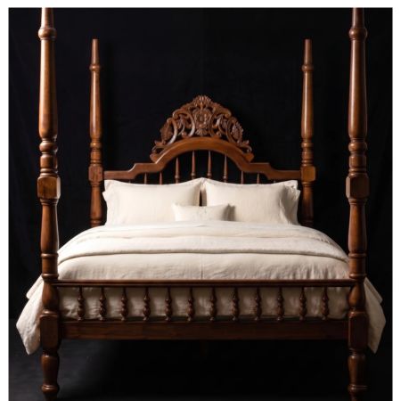 Royal Windsor Four Poster Solid Sheesham Wood Bed - Image 4